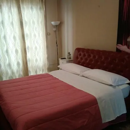 Red Bed & Breakfast Aversa